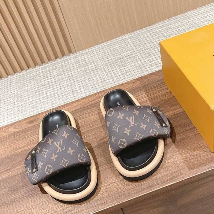 Wmns Pool Pillow Flat Comfort Mule