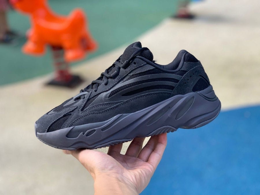 Yeezy Boost 700 V2 ' Vanta '