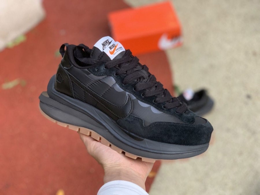 SACAI X VAPORWAFFLE ' BLACK GUM '