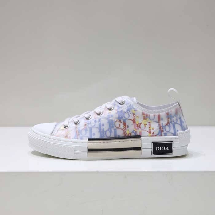 B23 Low Top Sneaker