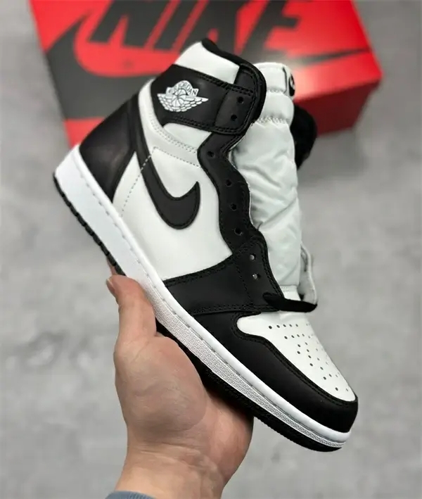 JORDAN 1 RETRO HIGH ' 85 OG ' BLACK WHITE '