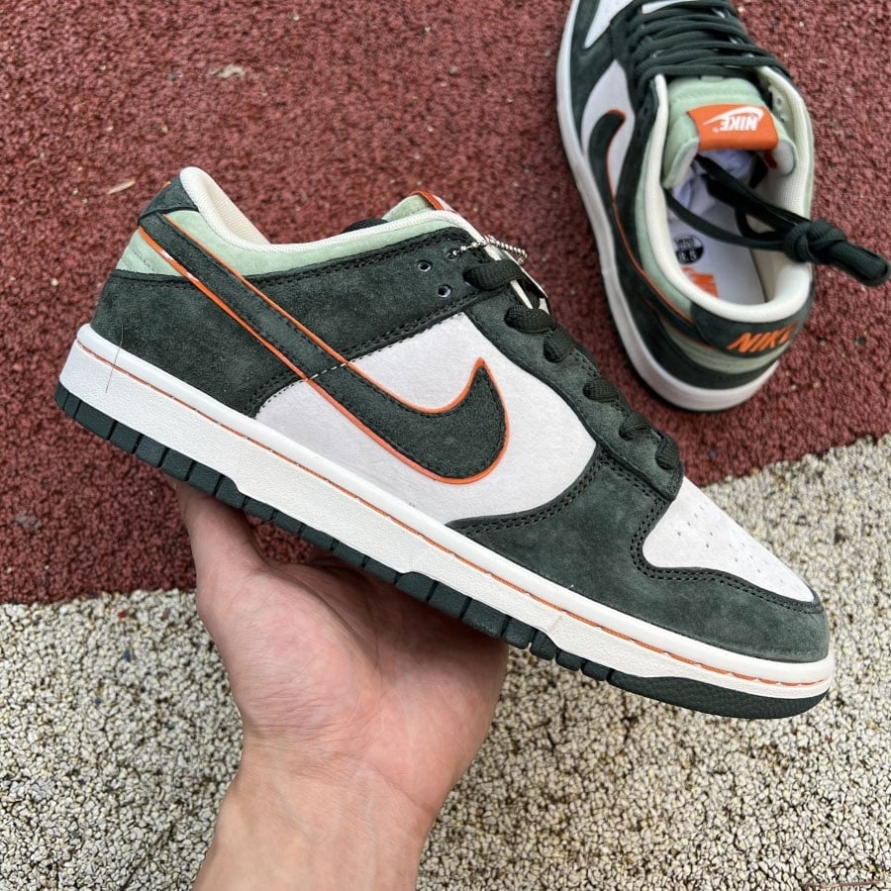 Otomo Katsuhiro x SB Dunk Low ' Steamboy OST ' Green