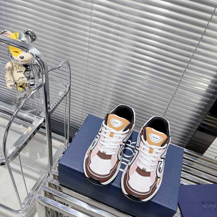 B30 Sneaker