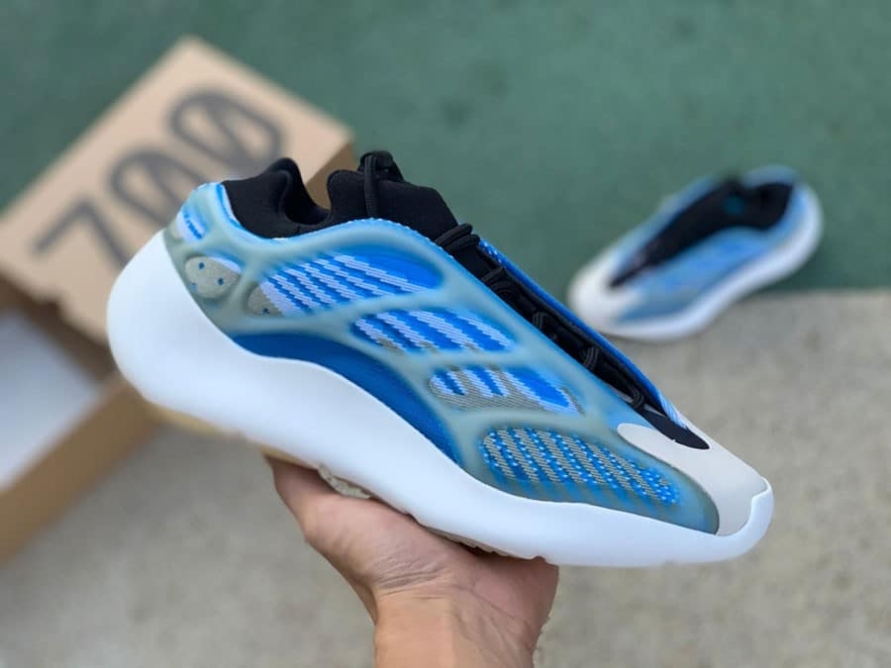 Yeezy 700 V3 ' Arzareth '