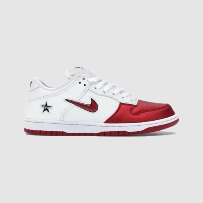 Supreme x Dunk SB Low ' Varsity Red '