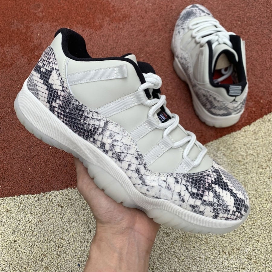 Jordan 11 Retro Low ' Light Bone Snakeskin '