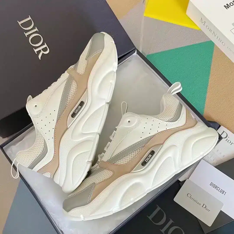 B22 SNEAKER
