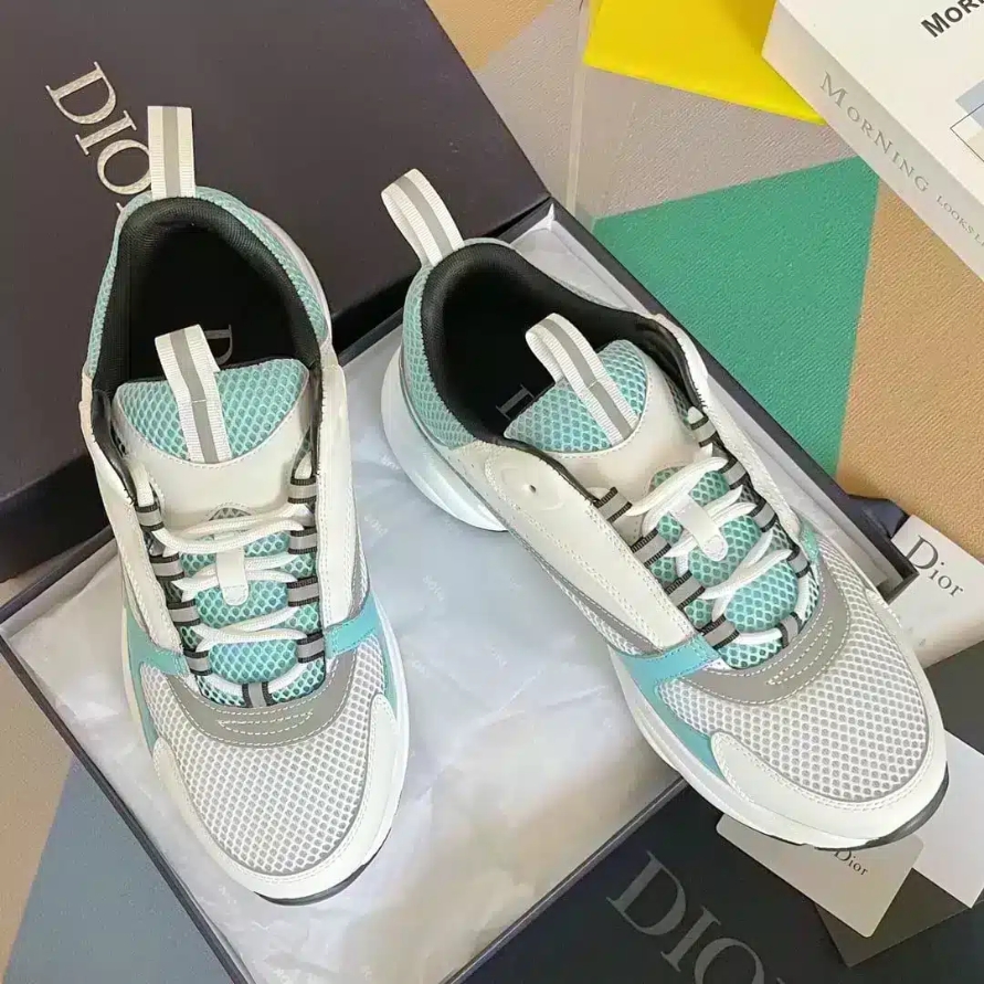 B22 SNEAKER