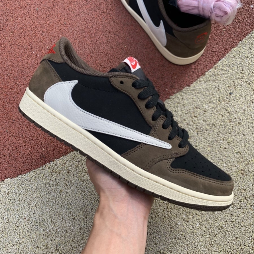 Travis Scott x Jordan 1 Low ' Mocha '