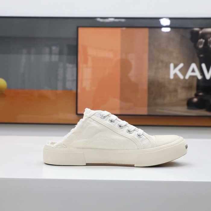 Paris Slip On Sneaker