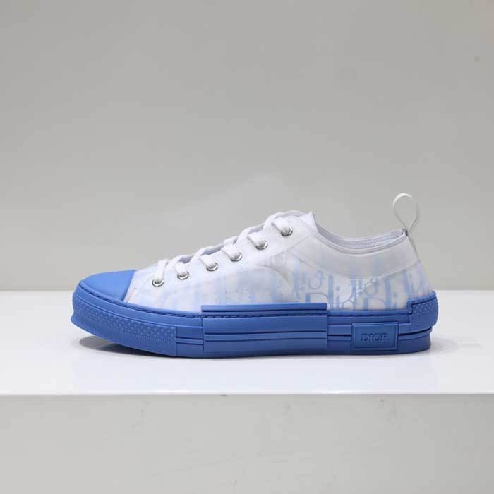 B23 Low Top Sneaker