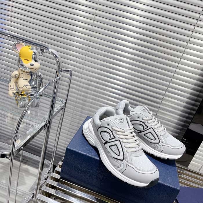 B30 Sneaker