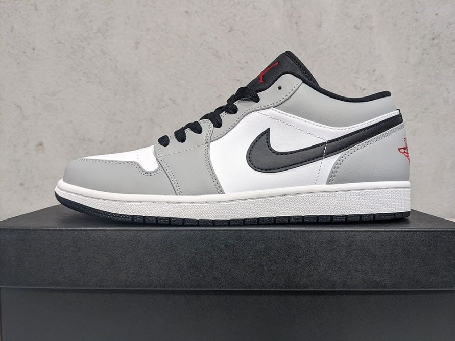 Jordan 1 Low ' Light Smoke Grey '