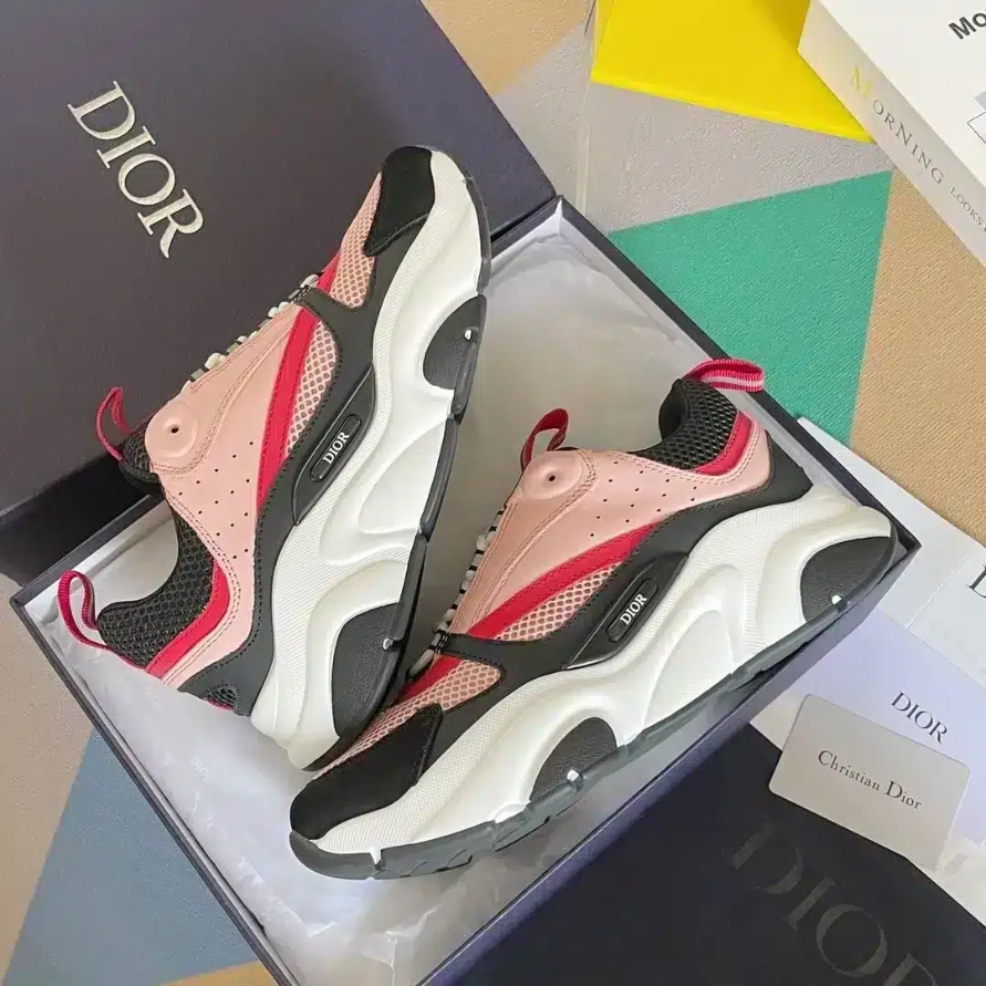 B22 SNEAKER