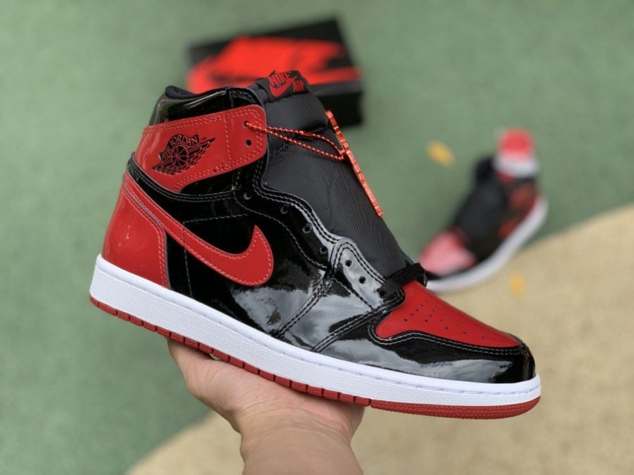 Jordan 1 Retro High OG Patent ' Bred '