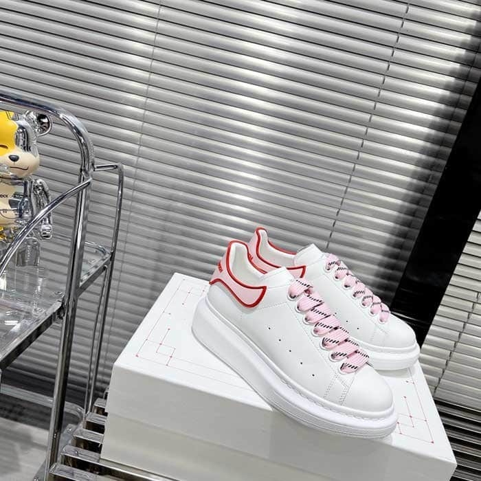 Oversized Sneaker