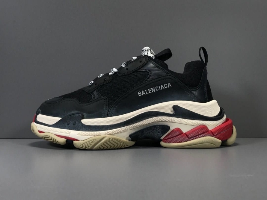 Triple S Sneaker ' Black '