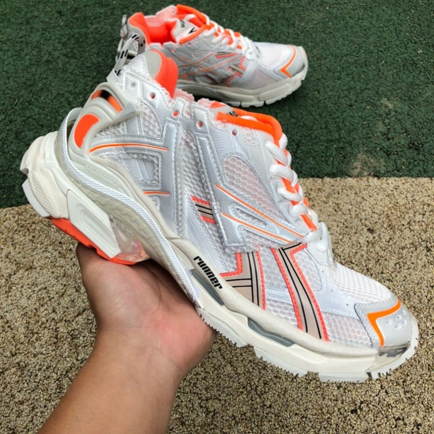 Runner Sneaker ' Eggshell Neon Orange '