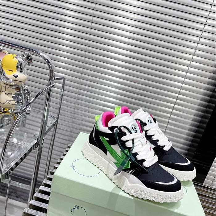 Sponge Mid Top Sneakers