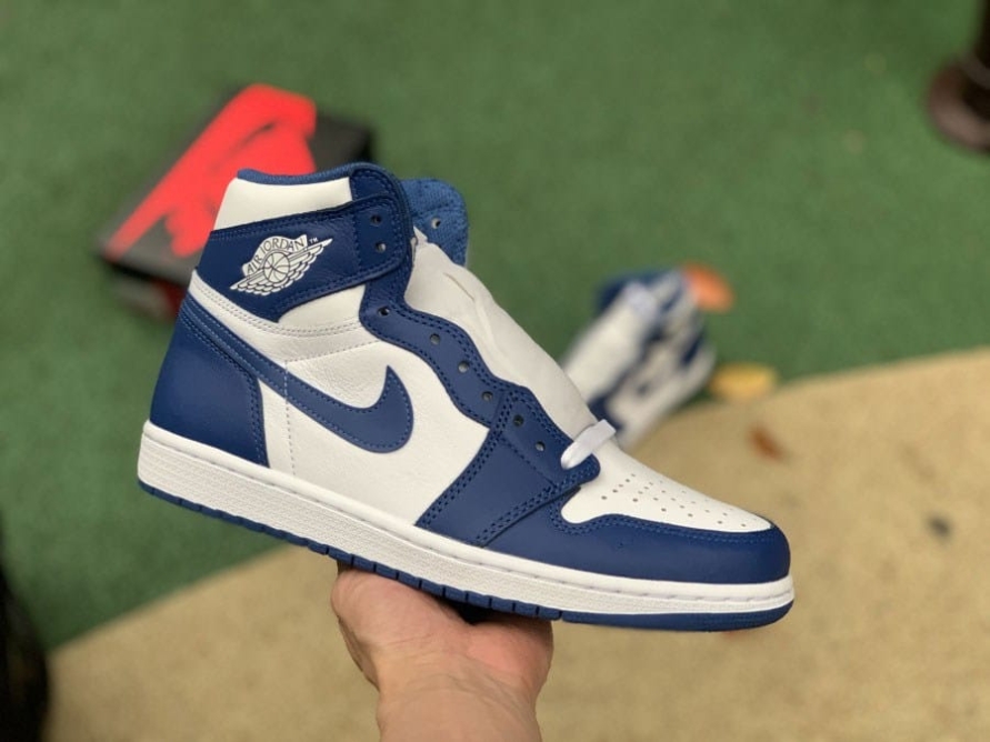 Jordan 1 Retro High OG ' Storm Blue '