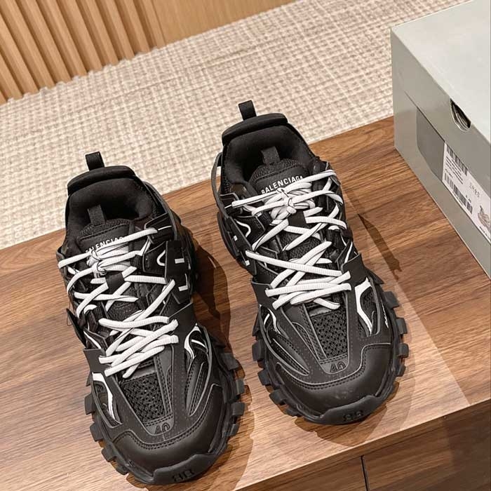 Track Sneaker