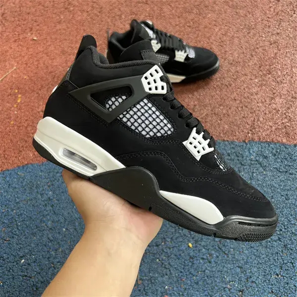 Jordan 4 Retro White Thunder