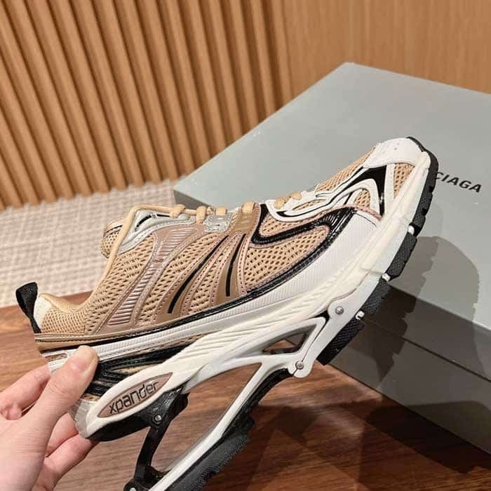 X-Pander Sneaker