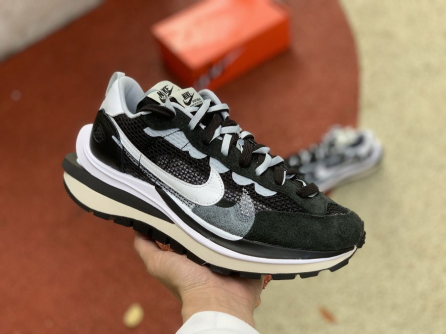 Sacai x VaporWaffle ' Black White '