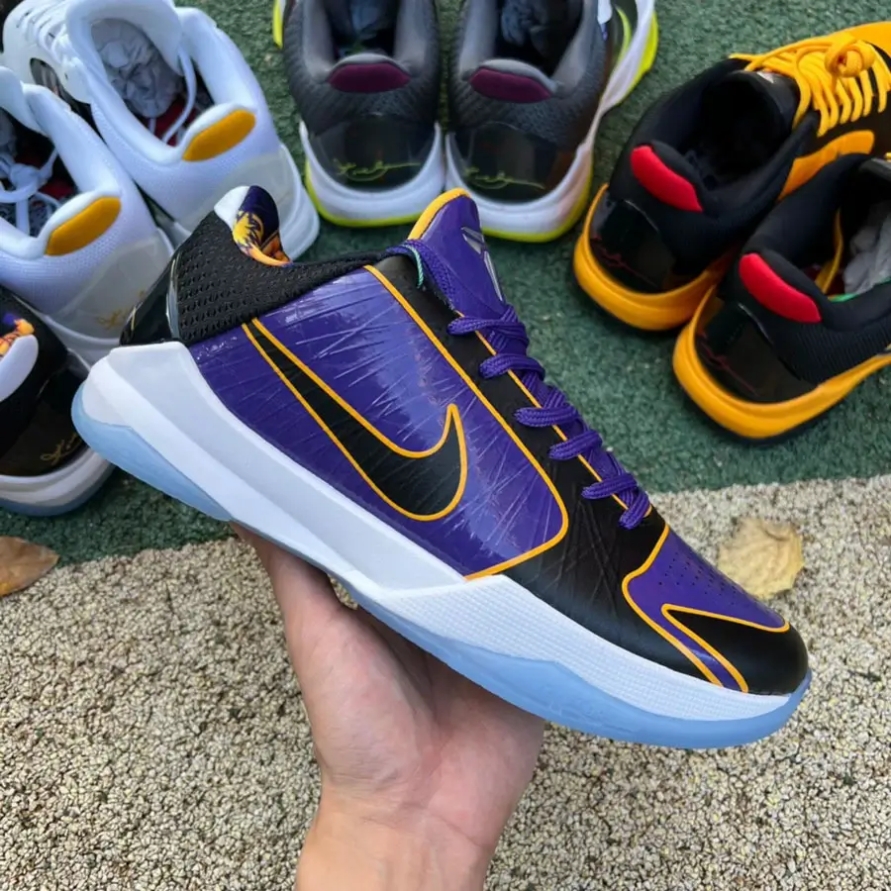 ZOOM KOBE 5 PROTRO LAKERS ' 5X CHAMP '