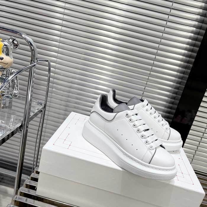 Oversized Sneaker