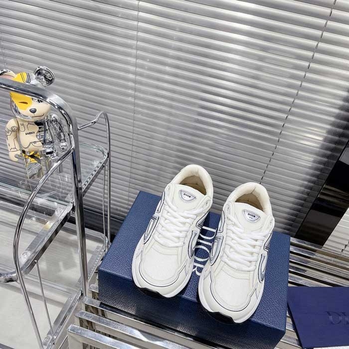 B30 Sneaker