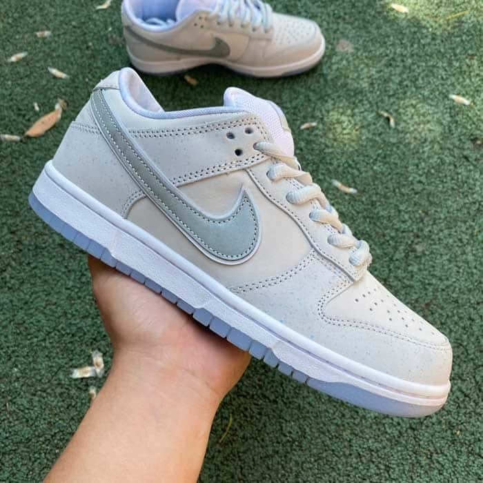 CONCEPTS X DUNK LOW OG SB QS ' WHITE LOBSTER ' FRIENDS ' FAMILY