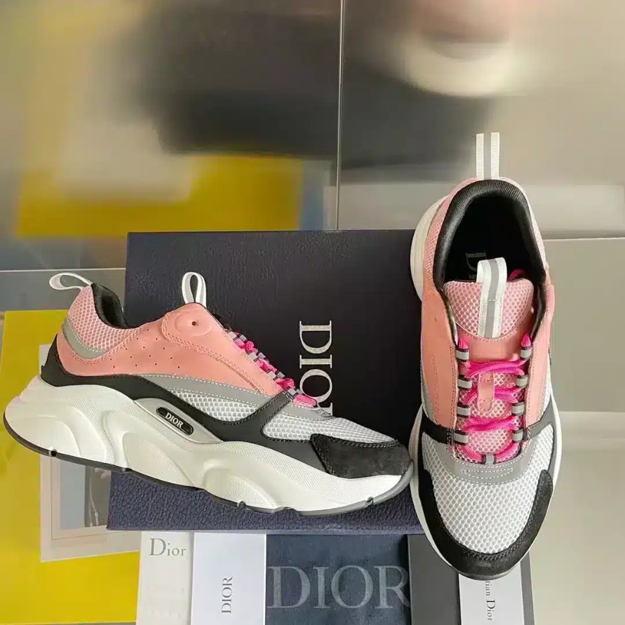 B22 SNEAKER