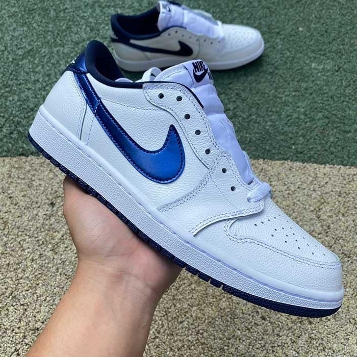 JORDAN 1 LOW RETRO OG ' MIDNIGHT NAVY '