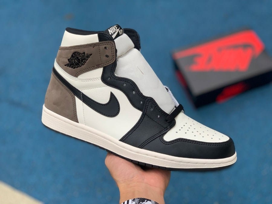 Jordan 1 Retro High OG ' Dark Mocha '