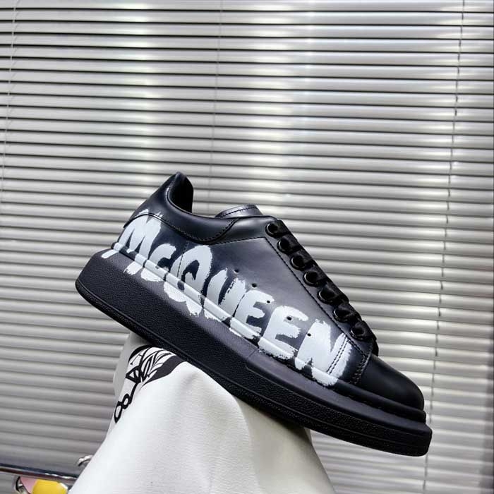 Oversized Sneaker