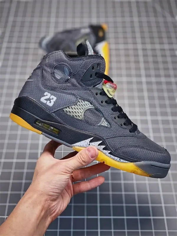 JORDAN 5 x Off White Retro SP ' Muslin '