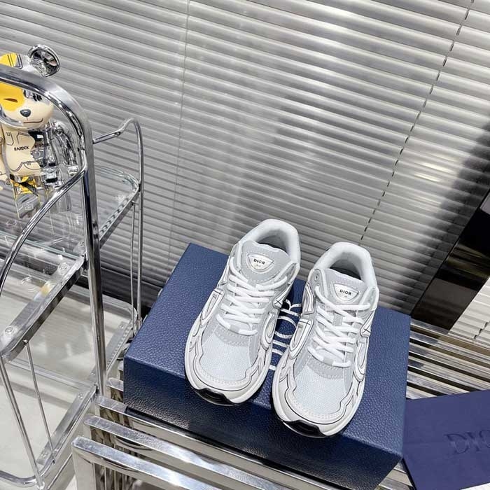 B30 Sneaker