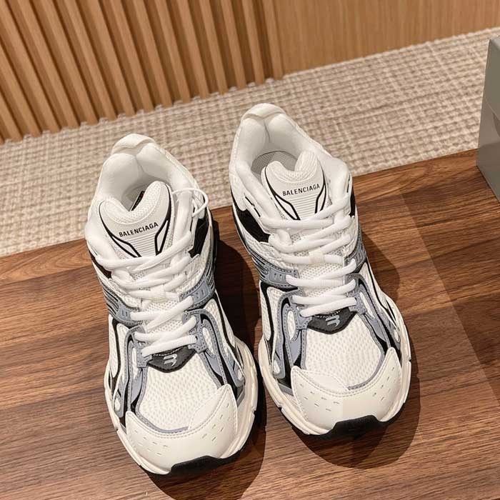 X-Pander Sneaker