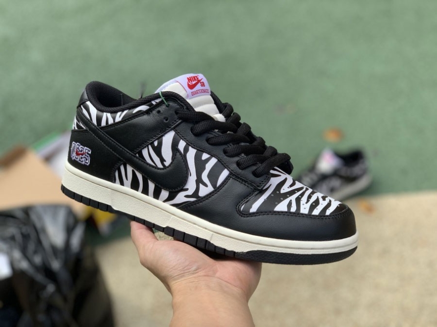 Quartersnacks x Dunk Low SB ' Little Debbie??s Zebra Cakes '