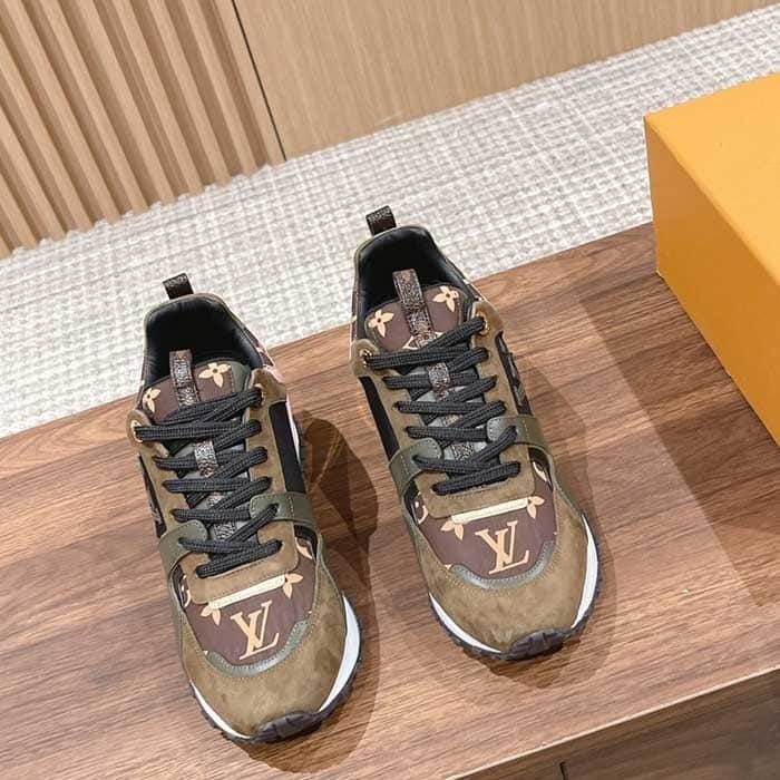 Wmns Run Away Trainers
