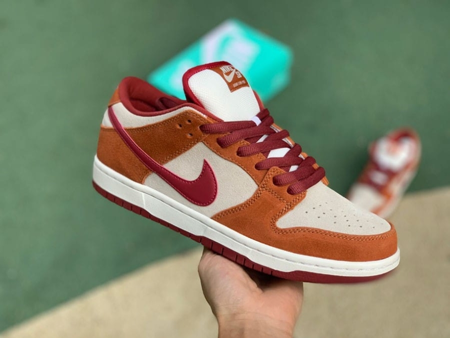 Dunk Low Pro SB ' Dark Russet