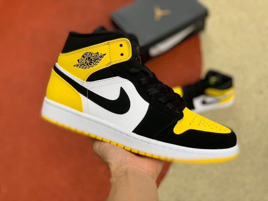 Jordan 1 Mid SE ' Yellow Toe '