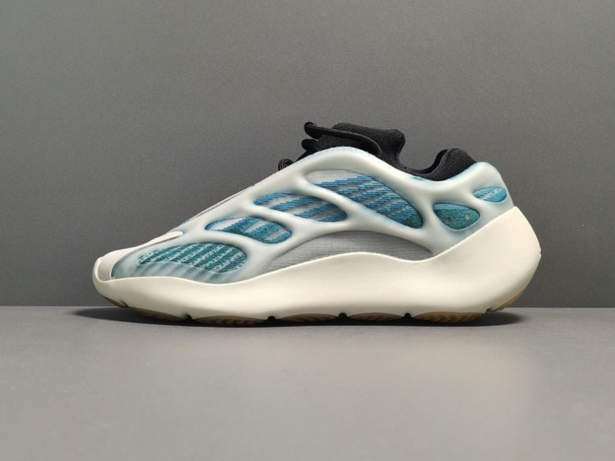 Yeezy 700 V3 ' Kyanite '