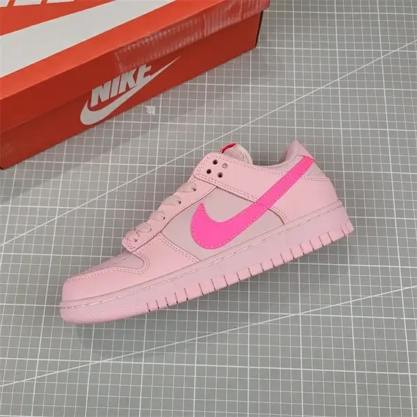Dunk Low ' Triple Pink ' (GS)
