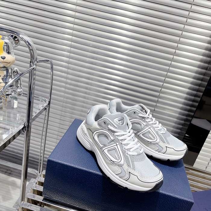 B30 Sneaker