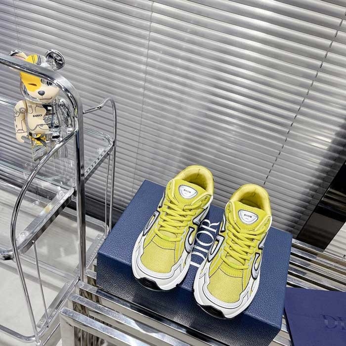 B30 Sneaker