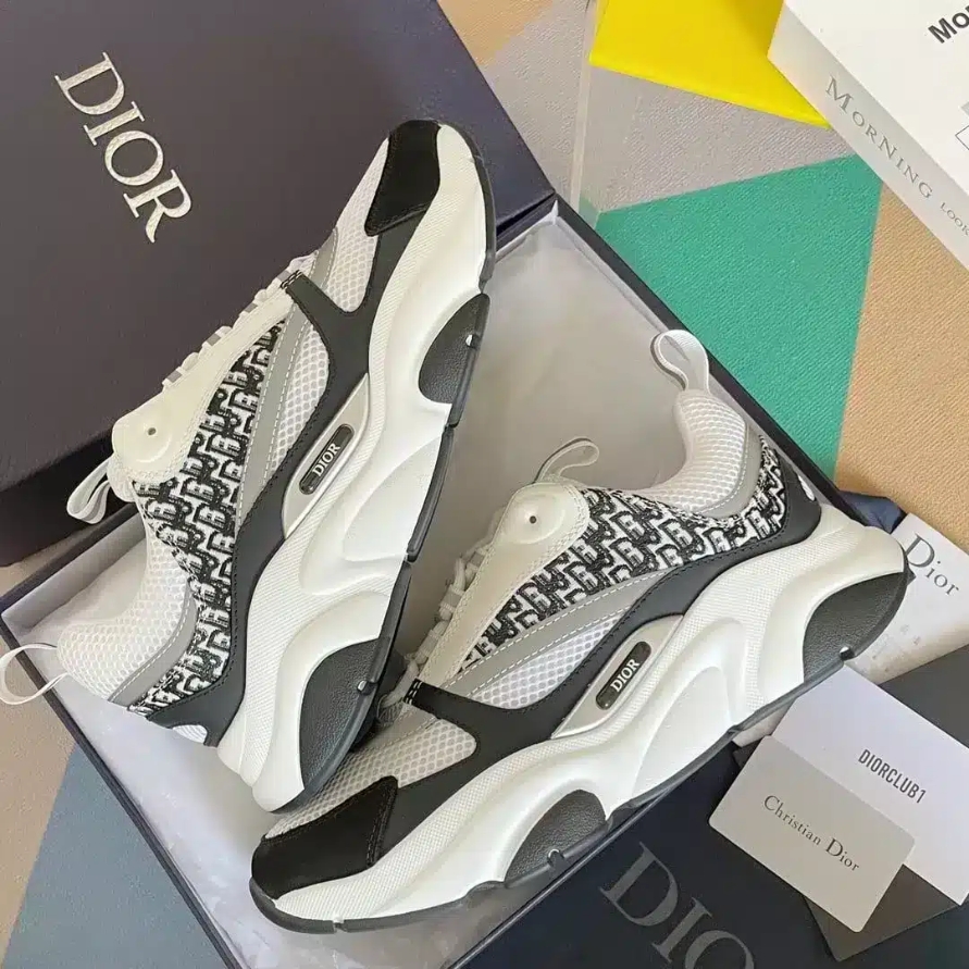 B22 SNEAKER
