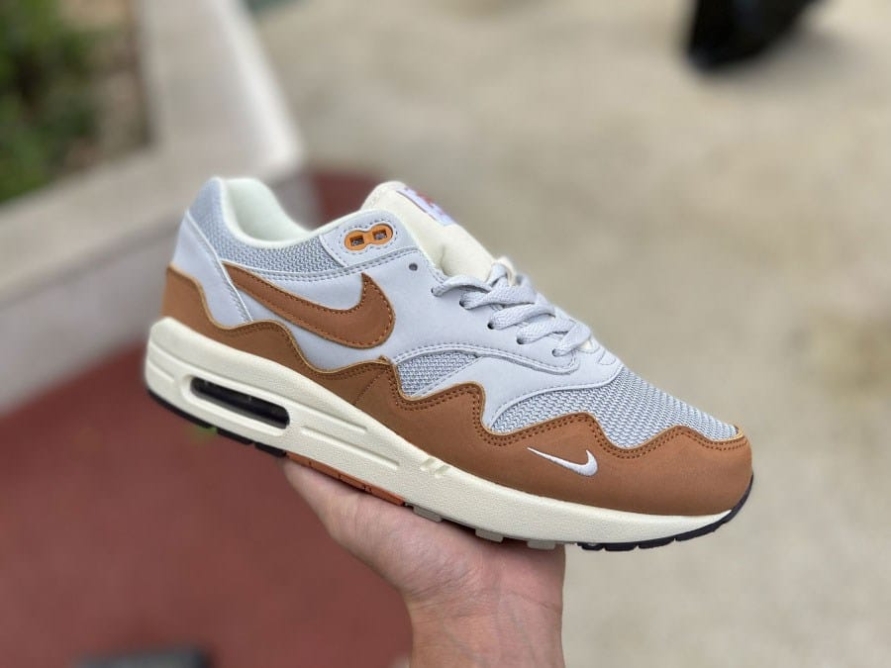 Patta x Air Max 1 ' Monarch '