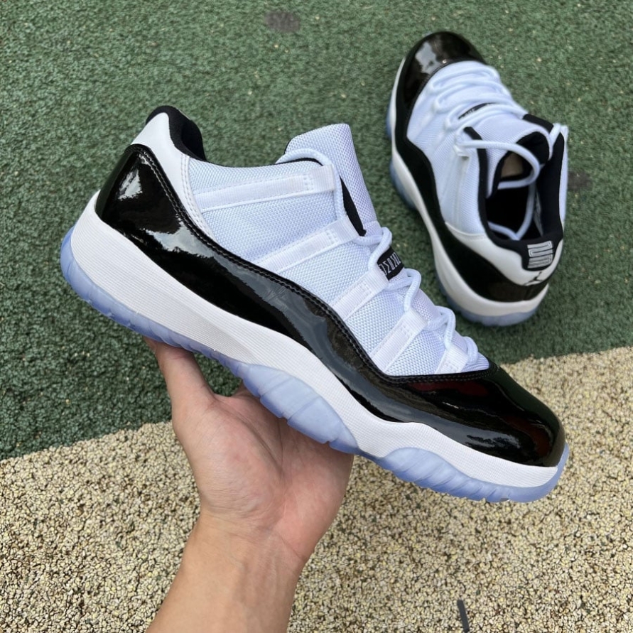 Jordan 11 Retro Low ' Concord '